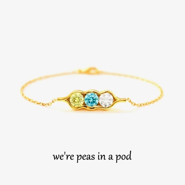 Personalized Peas in a Pod Family Bracelet with 1-5 Birthstones Mother's Day Birthday Gift for Women