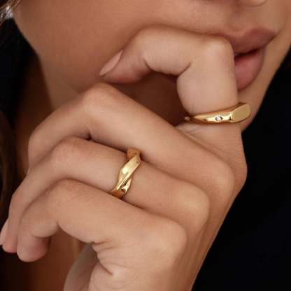 Wave Twist Ring