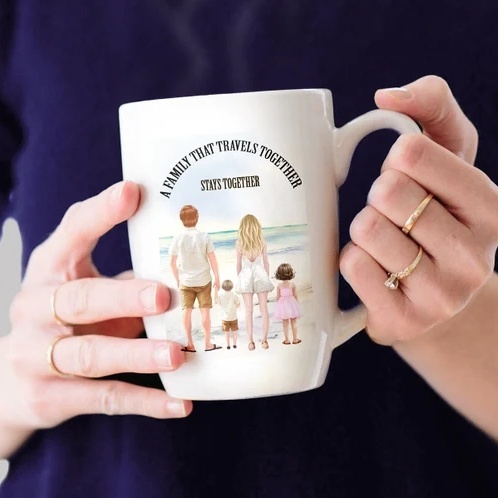 Summer Vacation Beach Family Mug - A Family That Travels Together Stays Together