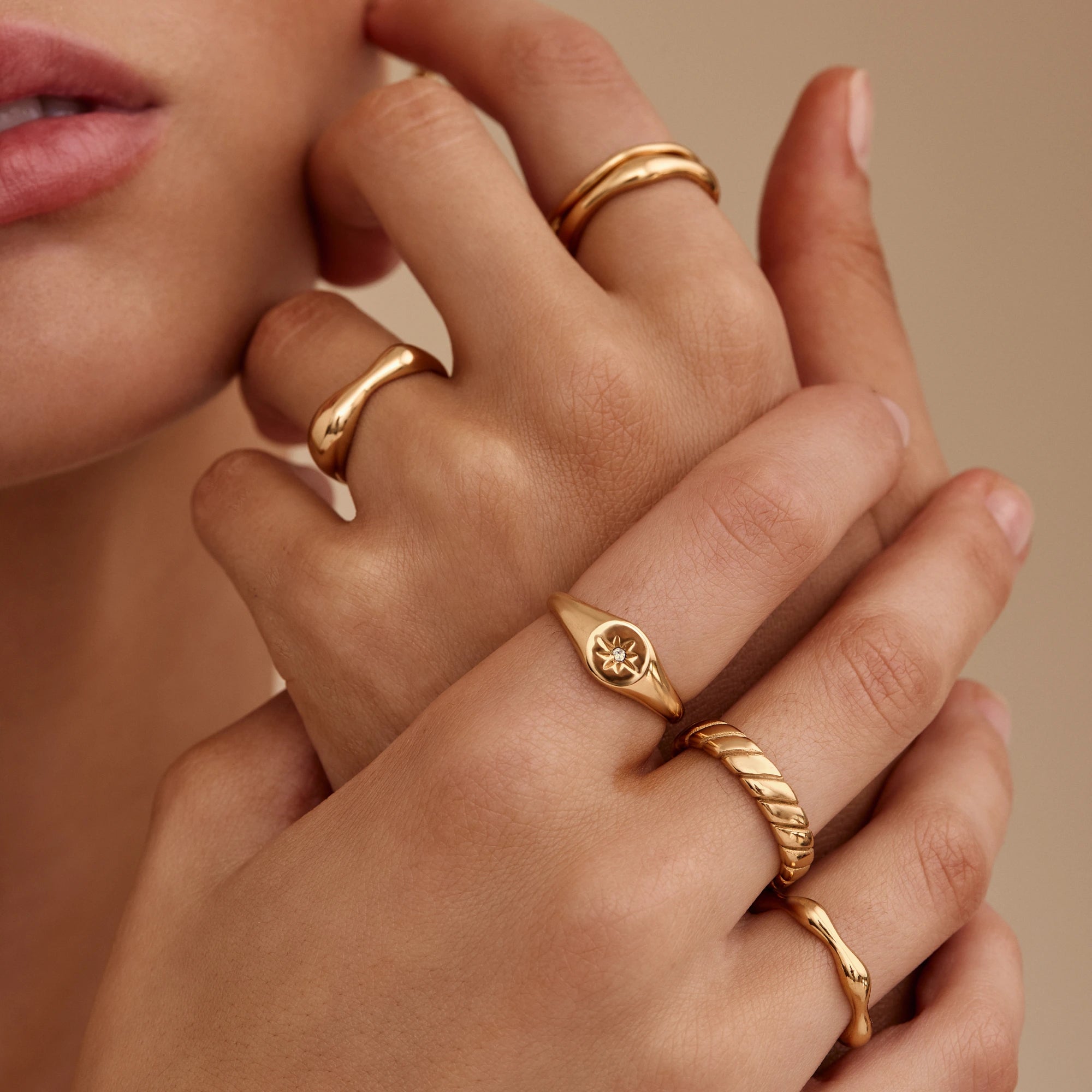 Stella Signet Ring