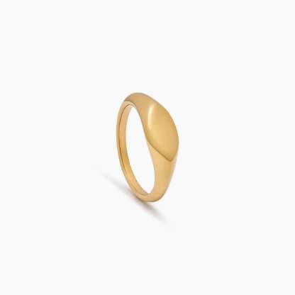 Essential Signet Ring