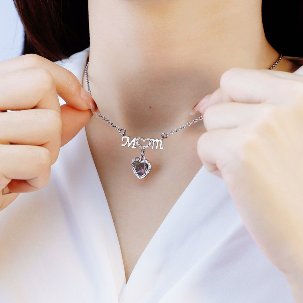 Personalized Photo Exquisite Mama Heart Necklace for Mother's Day Gifts