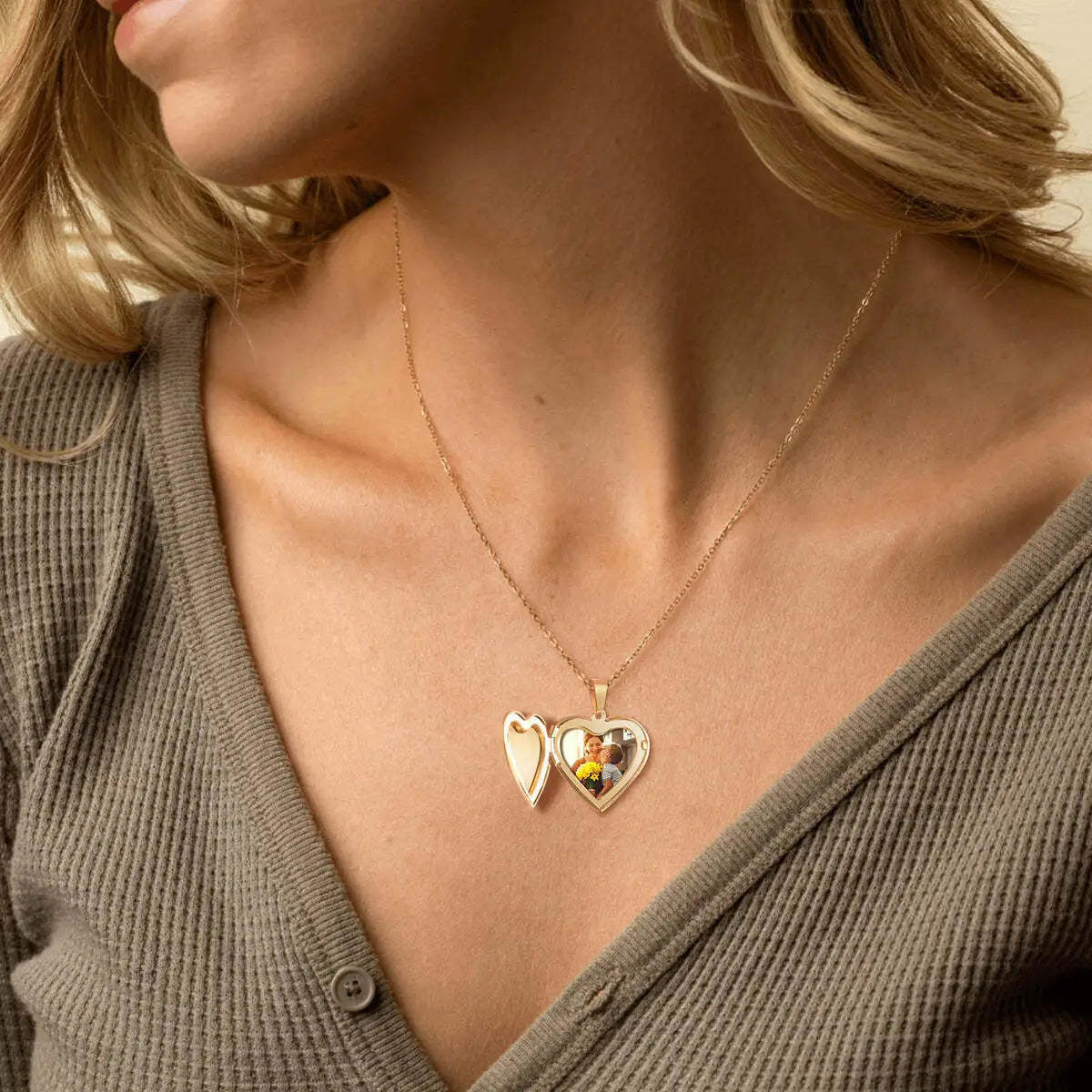 Personalized Heart Photo Necklace Key Ring with Engraved Text Birthday Anniversary Gift for Women
