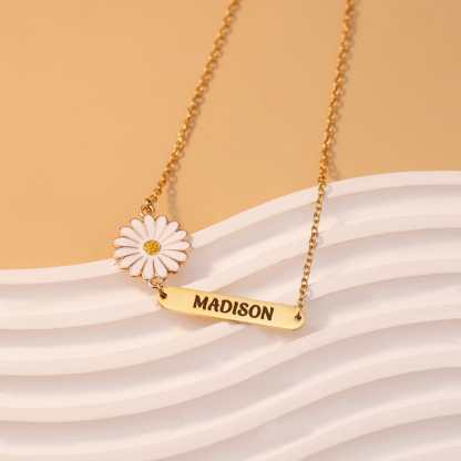 Custom Daisy Flower Name Necklace for Women