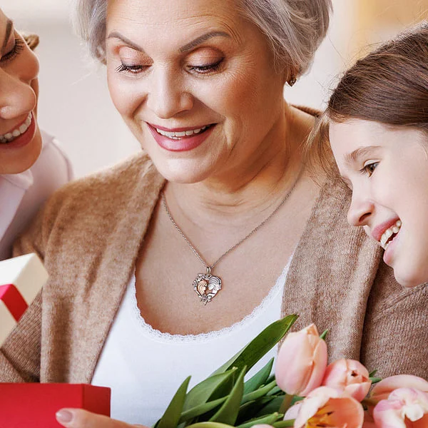 Personalized Two-Tone Grandmother Granddaughter I Love You in 100 Languages Charm Projection Necklace