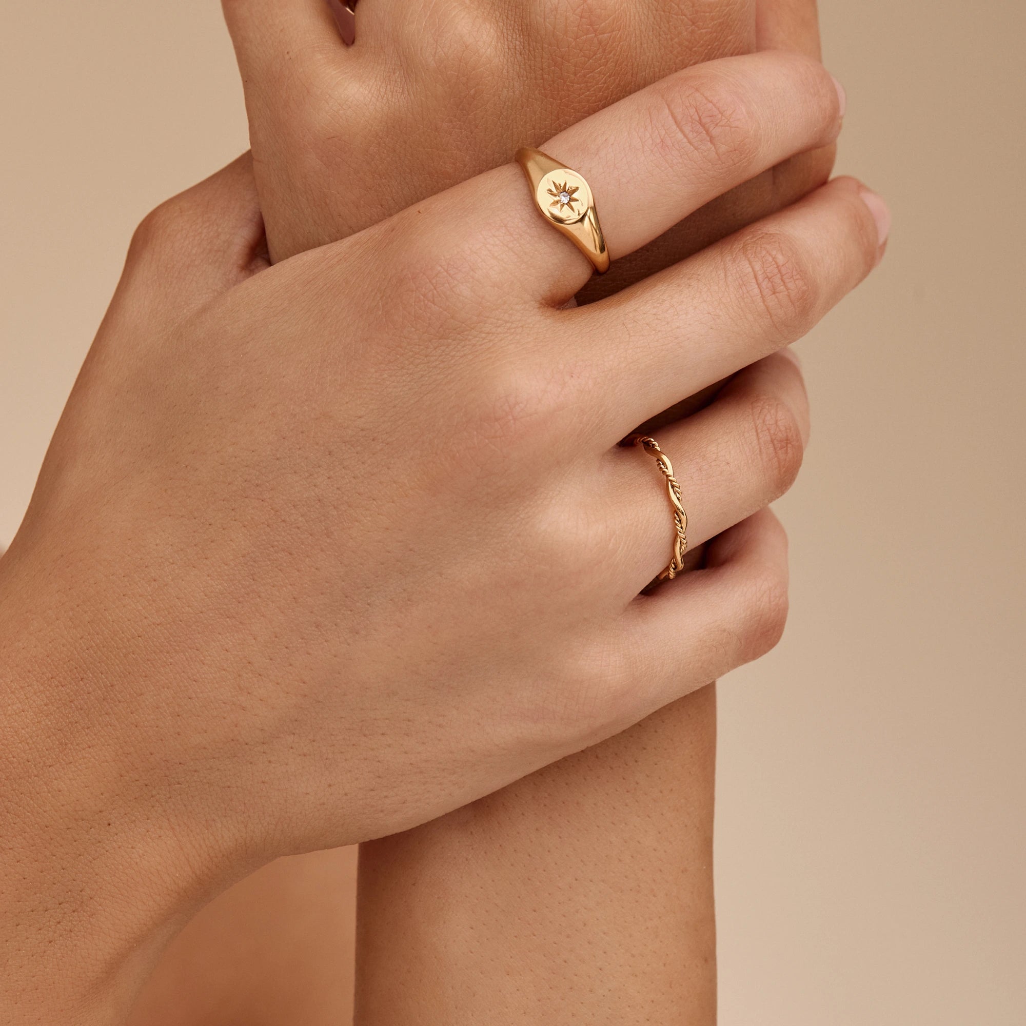 Stella Signet Ring