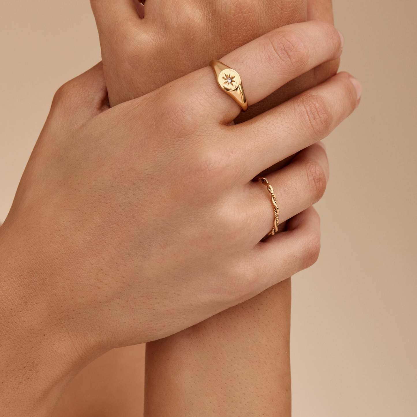 Stella Signet Ring