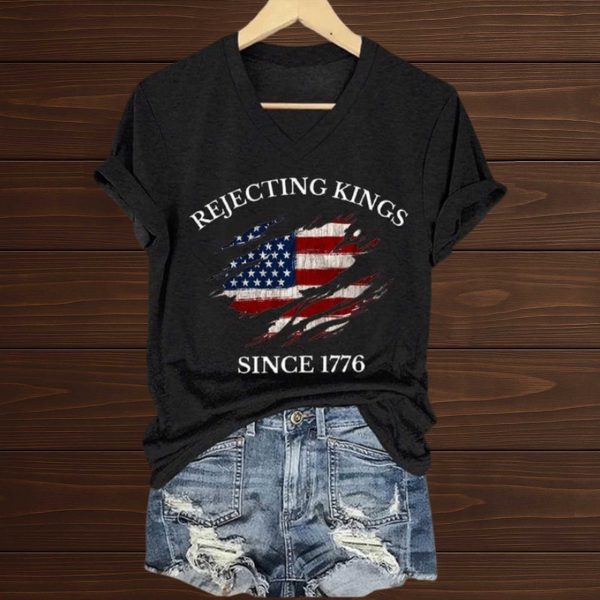 V-Neck Retro Rejecting Kings Since 1776 Print T-Shirt