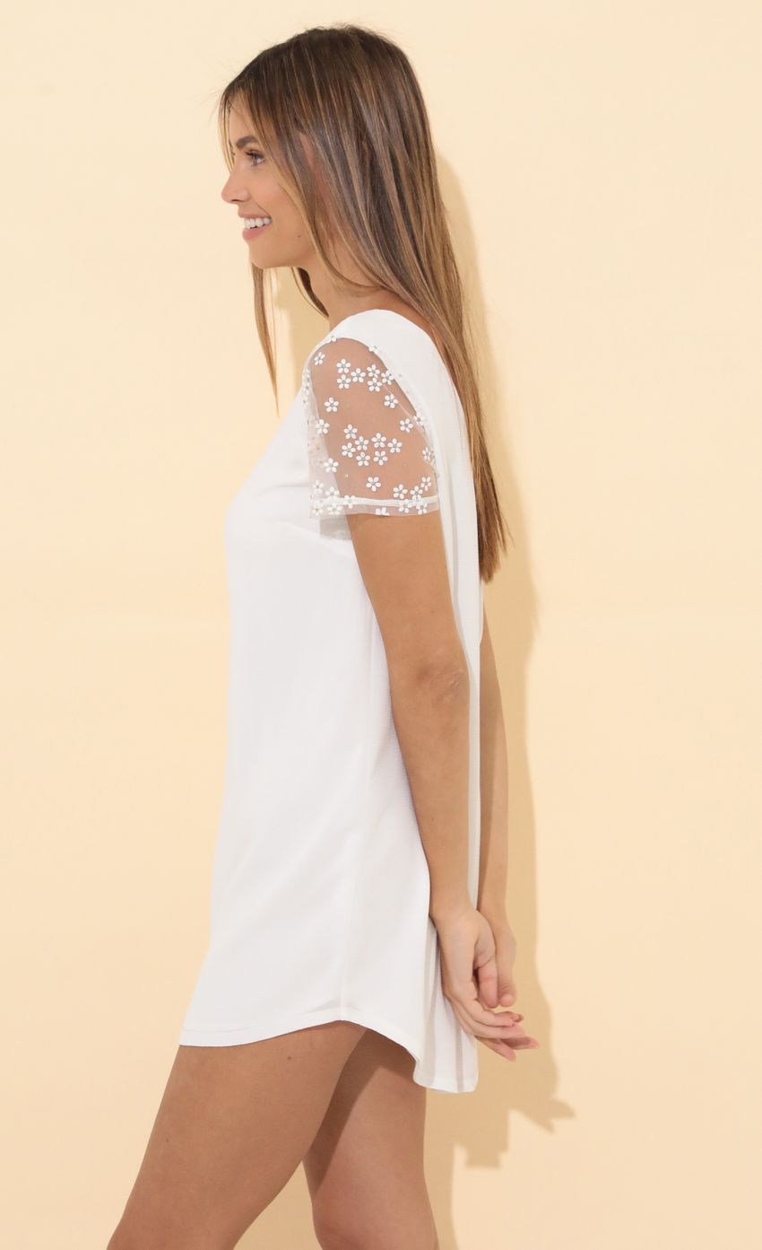 Shirt Dress in White floral-Sunny Prom. All rights reserved.