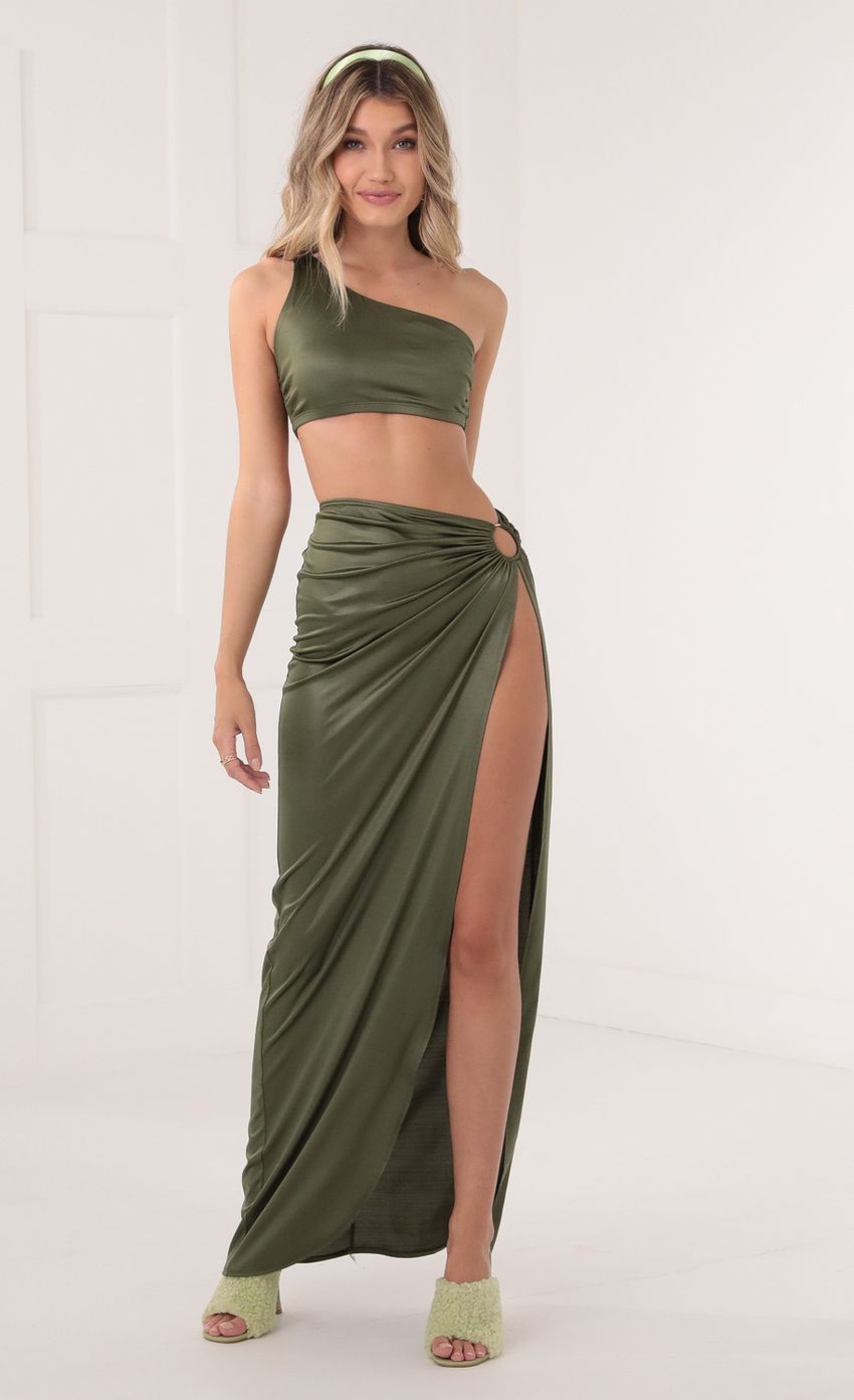 Two Piece Set in Green-Sunny Prom. All rights reserved.