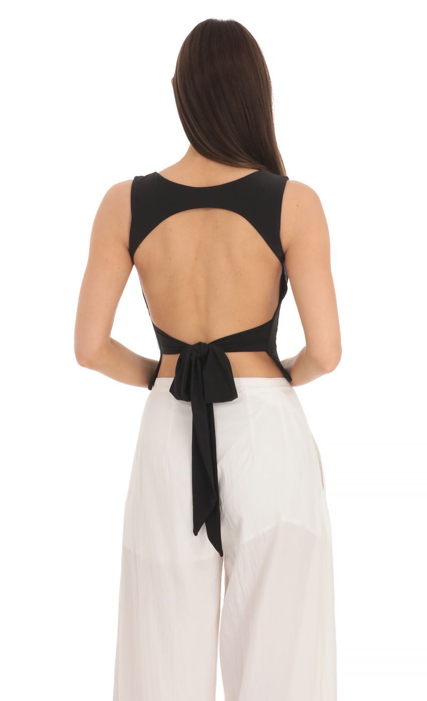 Scoop Neck Open Back Top in Black-Sunny Prom. All rights reserved.