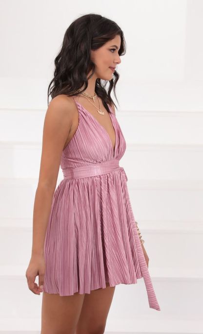 Wrap Dress in Pink-Sunny Prom. All rights reserved.