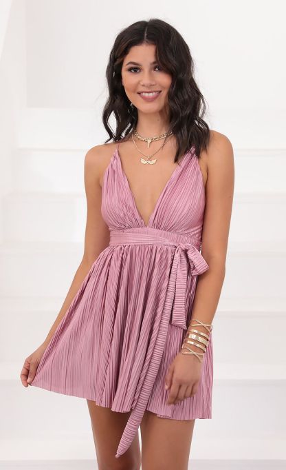Wrap Dress in Pink-Sunny Prom. All rights reserved.