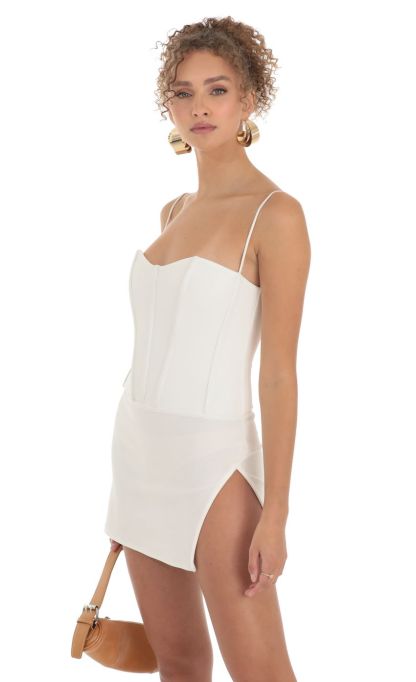 Sweetheart Corset Dress in White-Sunny Prom. All rights reserved.