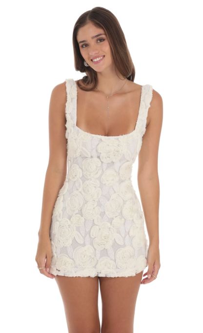 Textured Floral Bodycon Dress in White-Sunny Prom. All rights reserved.