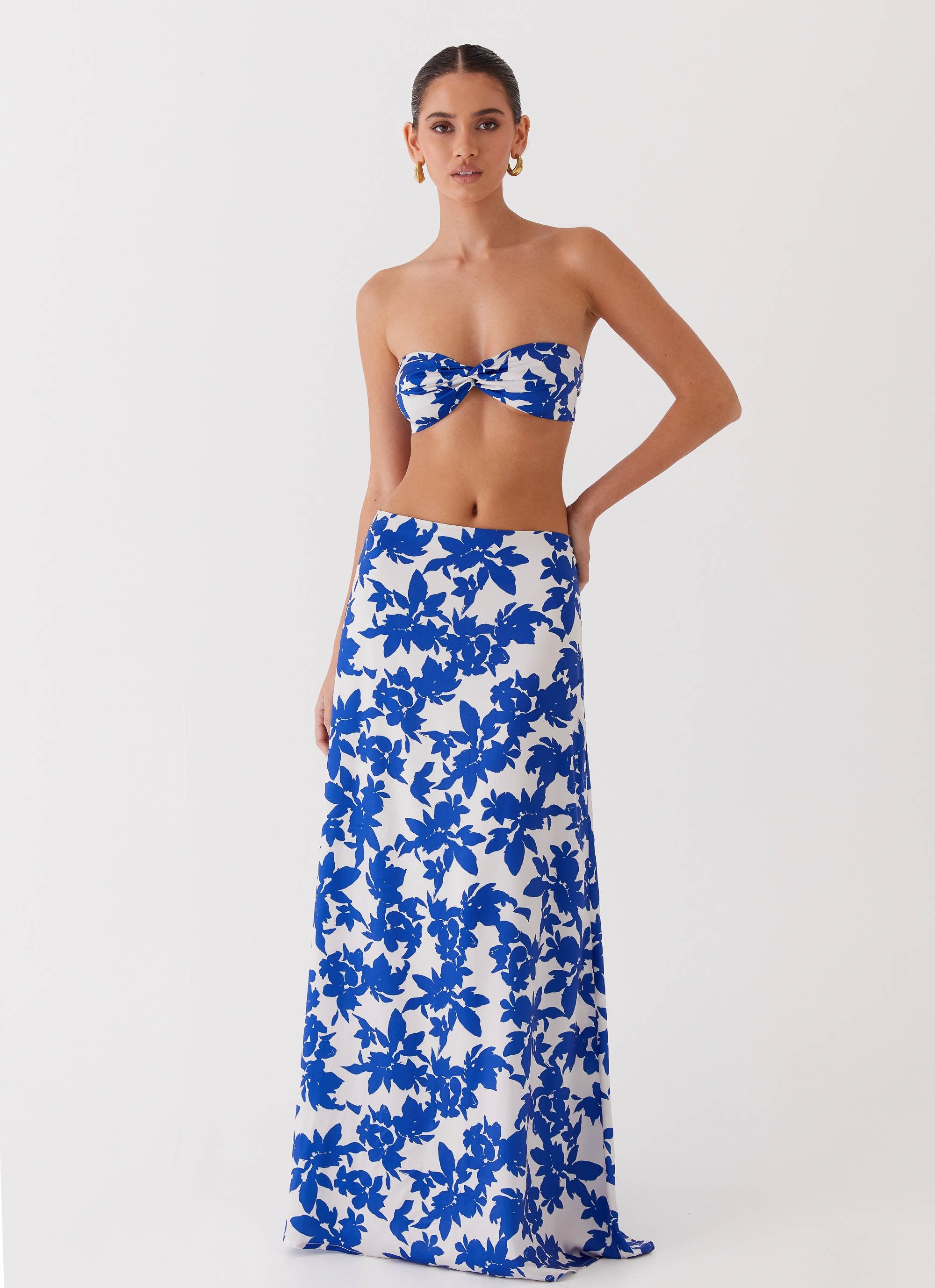Sky Gaze Low Rise Maxi Skirt - Blue Floral-Sunny Prom. All rights reserved.