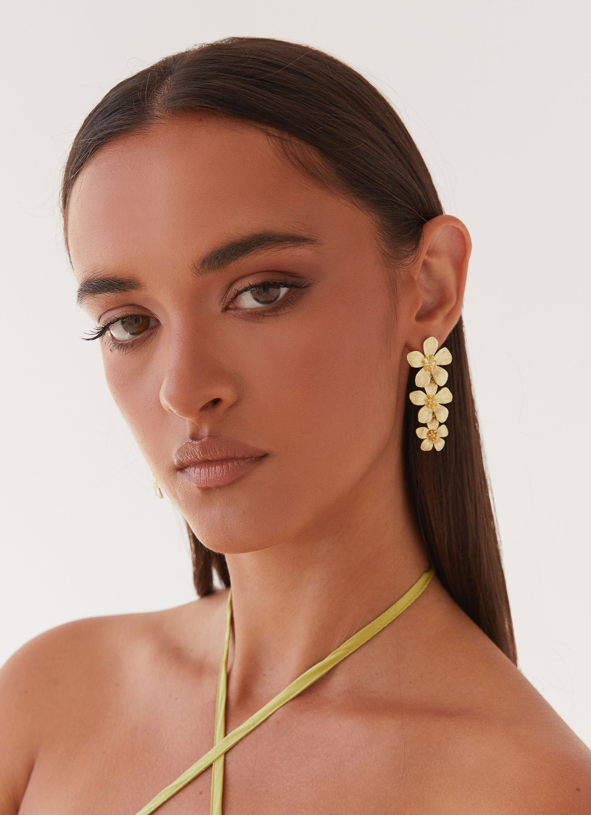 Cadie Flower Earrings - Gold-Sunny Prom. All rights reserved.