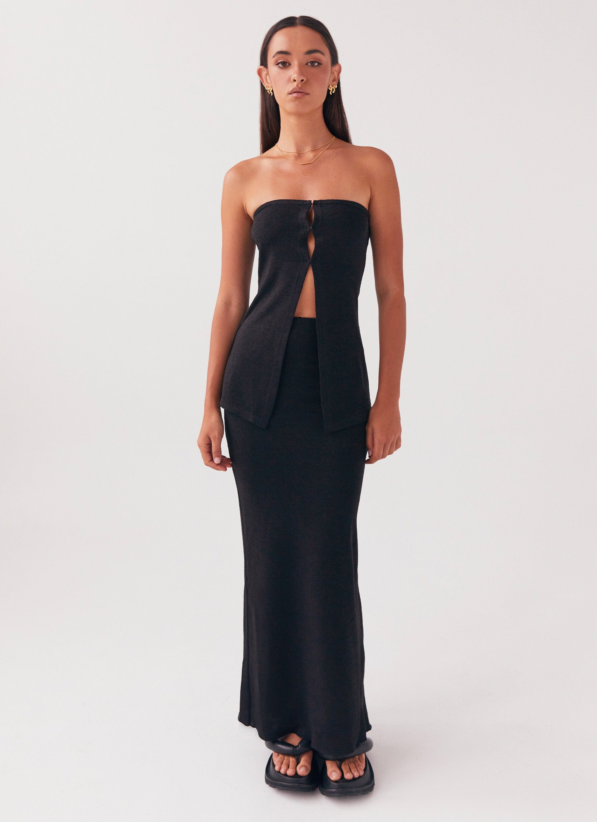 Delicate Lady Knit Top - Black-Sunny Prom. All rights reserved.