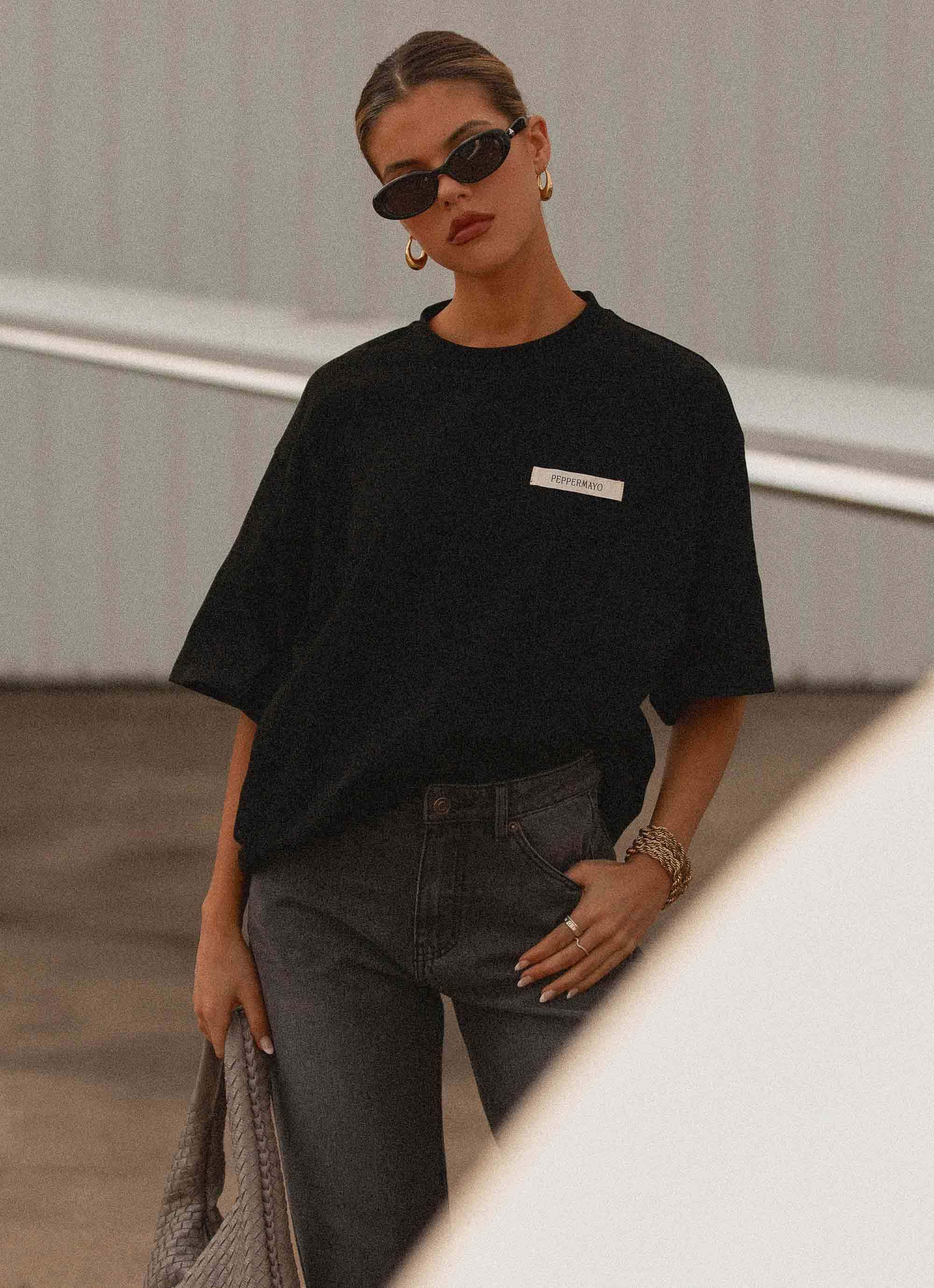 Signature Oversized Tee - Black-Sunny Prom. All rights reserved.