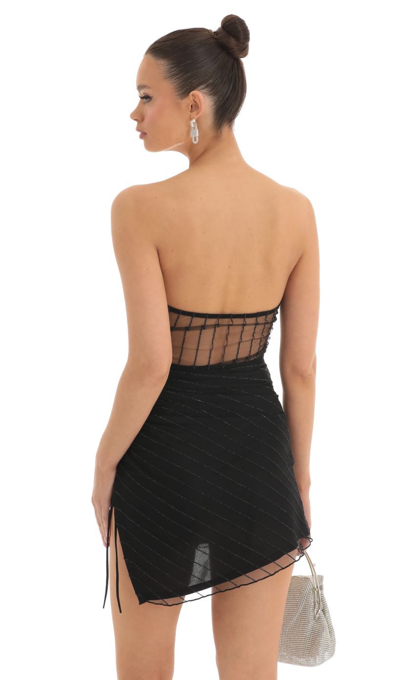 Striped Strapless Dress in Black-Sunny Prom. All rights reserved.