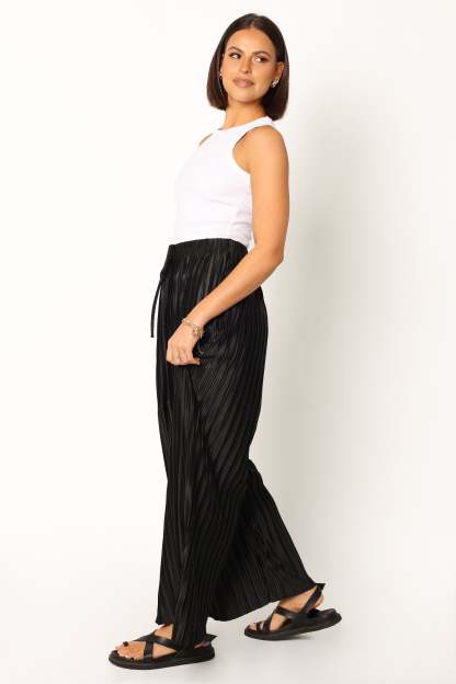 Sasha Pleated Pants - Black-Sunny Prom