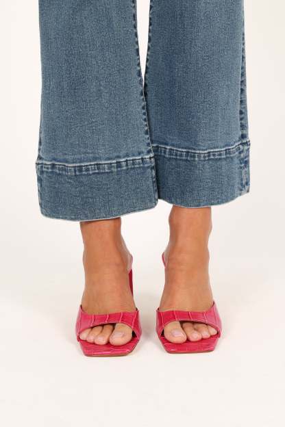 Kinlee Mid Heel Mule - Wild Berry Croc-Sunny Prom