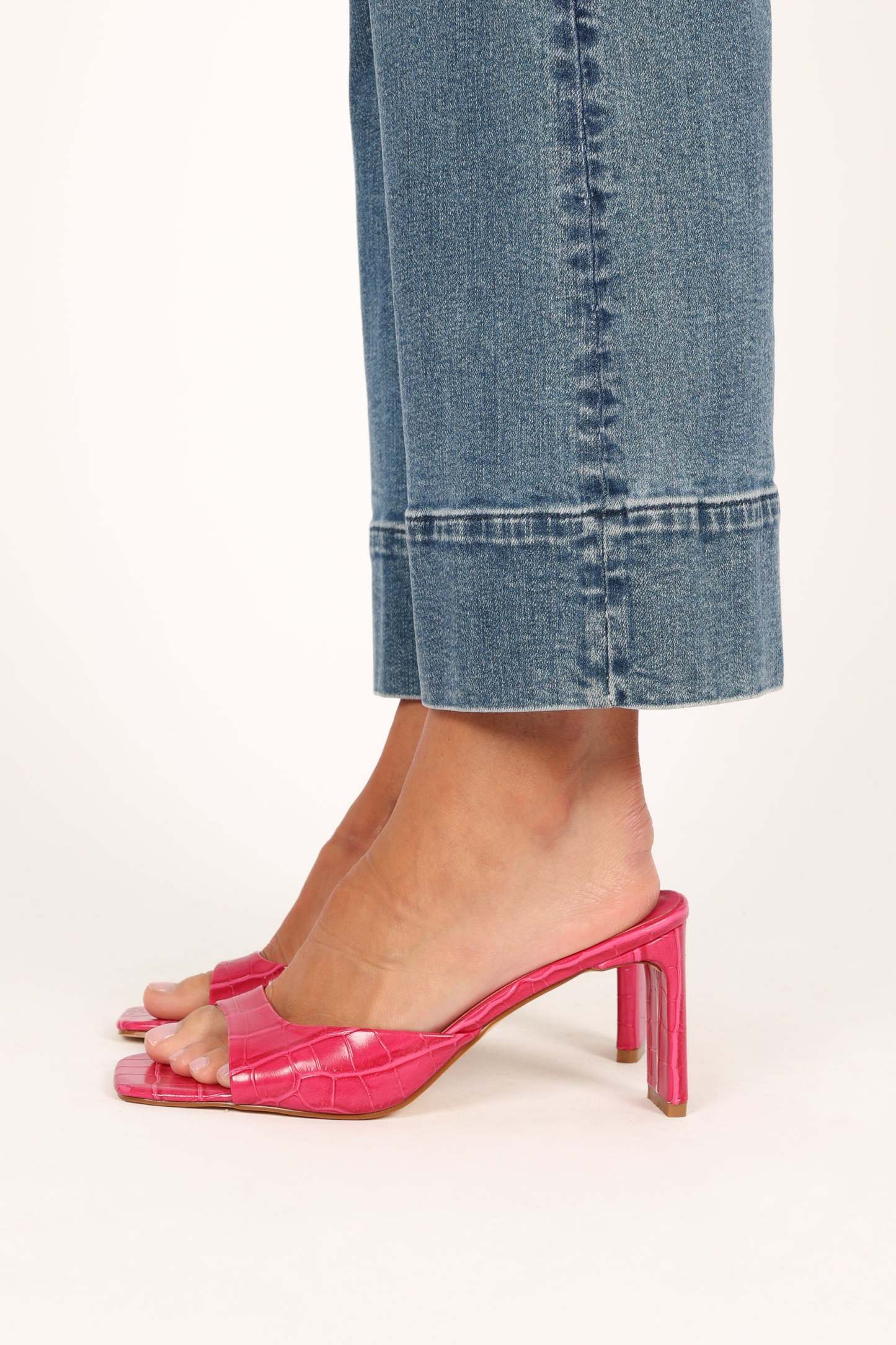 Kinlee Mid Heel Mule - Wild Berry Croc-Sunny Prom