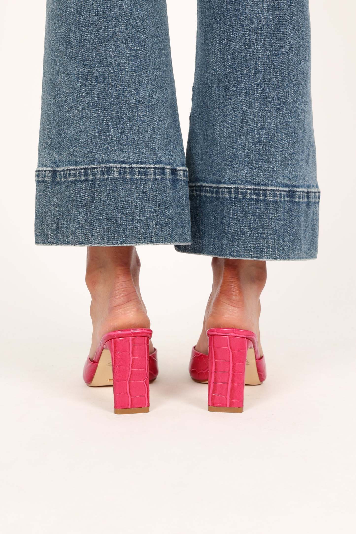 Kinlee Mid Heel Mule - Wild Berry Croc-Sunny Prom