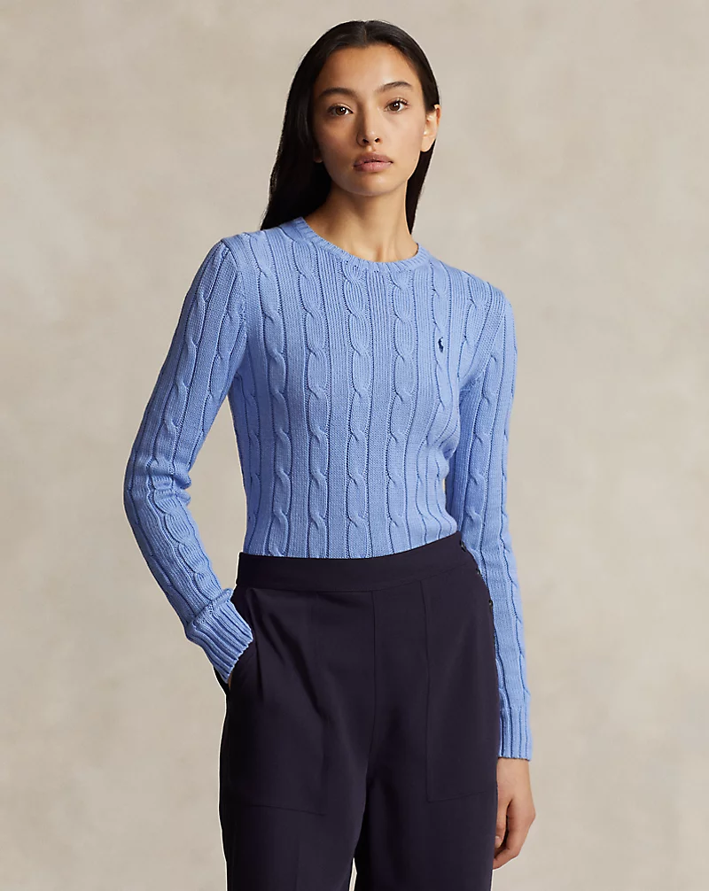 Pull torsadé à col rond bleu clair