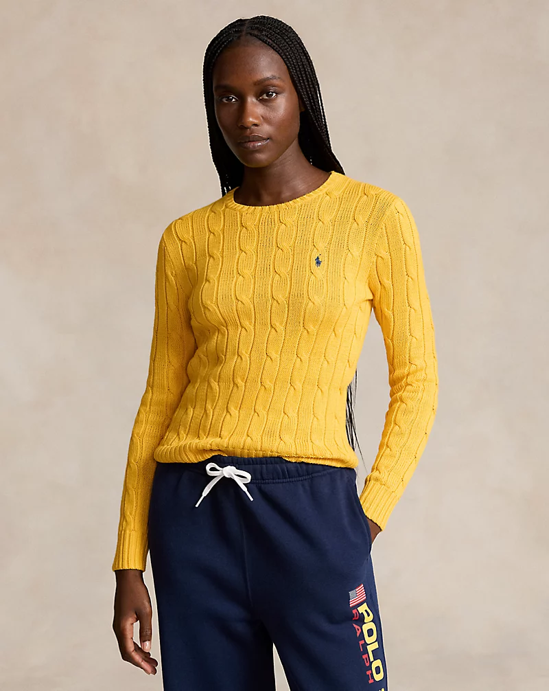 Pull torsadé à col rond jaune or