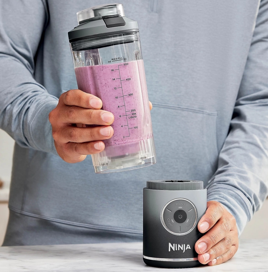 🎉Last day clearance sale💝✨ Buy 1 Get 1 Free ✨Ninja Blast MAX 22-oz CordlessPortabl Blender w/ InsulatedSleeve