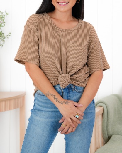 Solid Ribbed Short Sleeve Top With Pocket