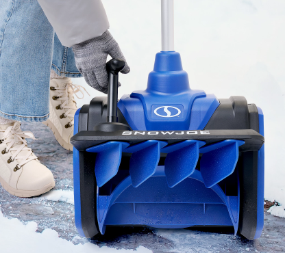 🎉𝗧𝗼𝗱𝗮𝘆'𝘀 𝗦𝗽𝗲𝗰𝗶𝗮𝗹𝘀💝Buy 1 Get 1 Free ✨Snow Joe 13.5" Cordless Directional Snow Thrower Kit w/ Charger