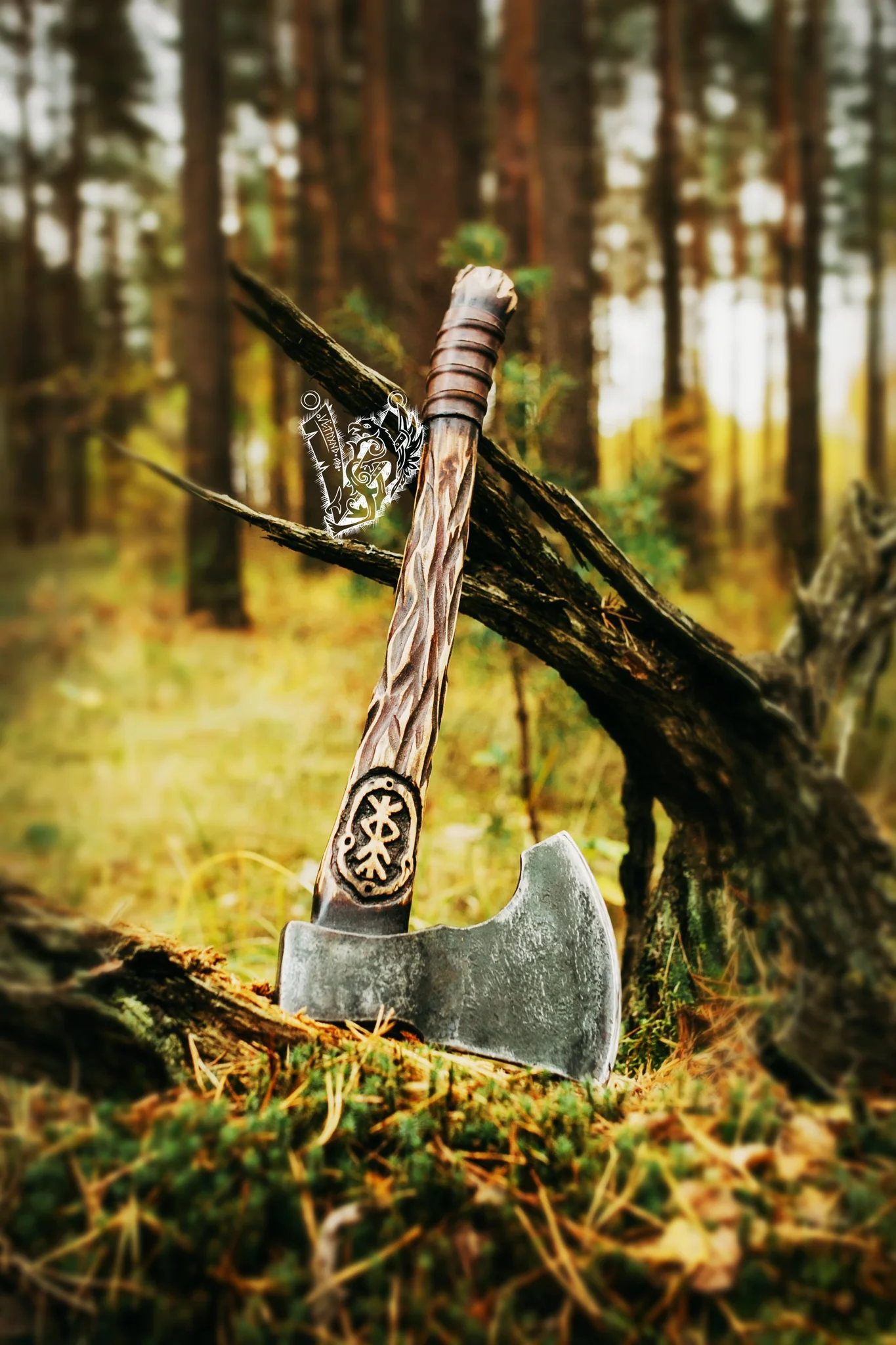Toporul Rune forjat