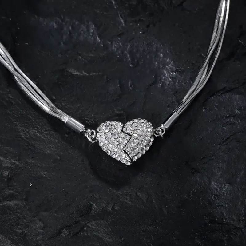 Το καλύτερο δώρο για την ημέρα του Αγίου Βαλεντίνου 🔥 Κολιέ με μαγνητική καρδιά με συνονθύλευμα