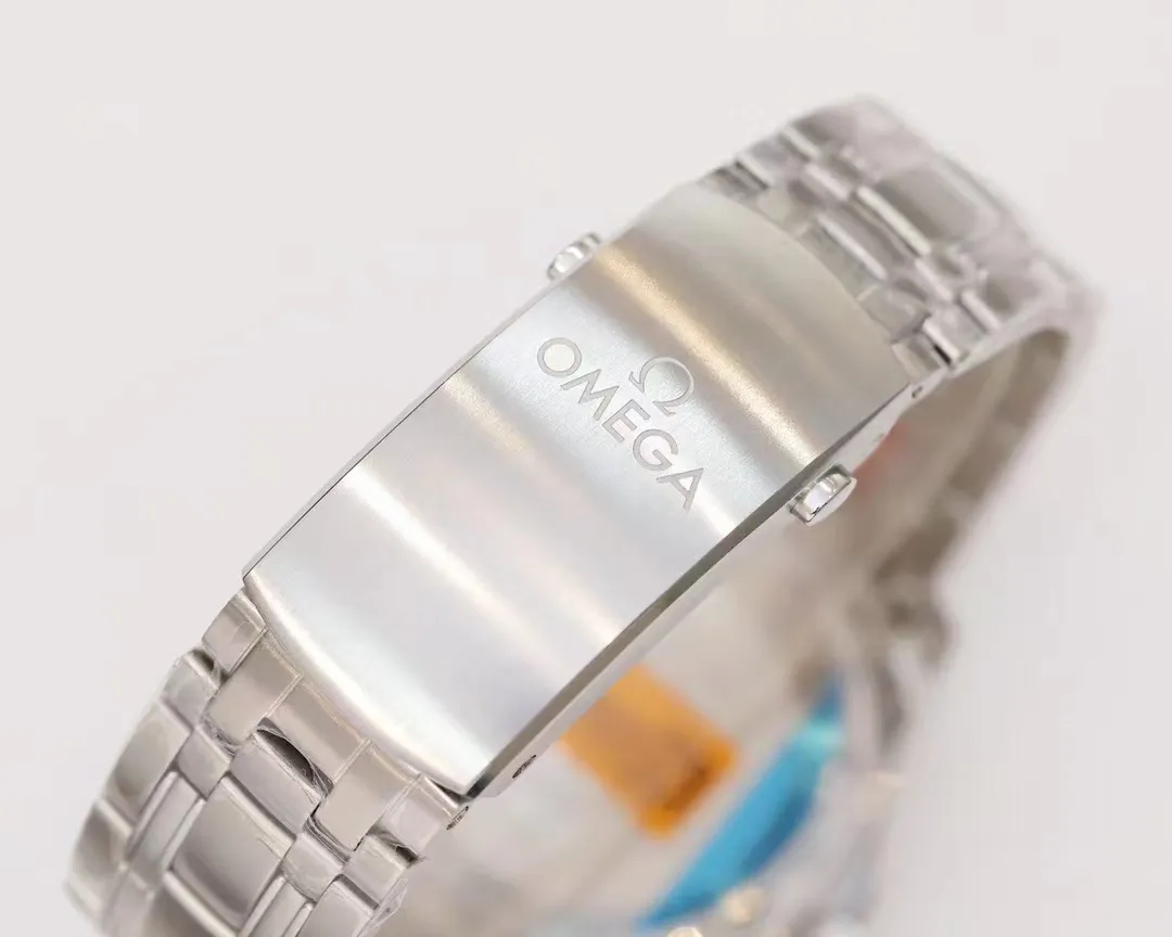 Omega Seamaster Diver 300M Co-Axial Master Chronometer 2022 Zimní olympijské hry v Pekingu Limited 522.30.42.20.03.001