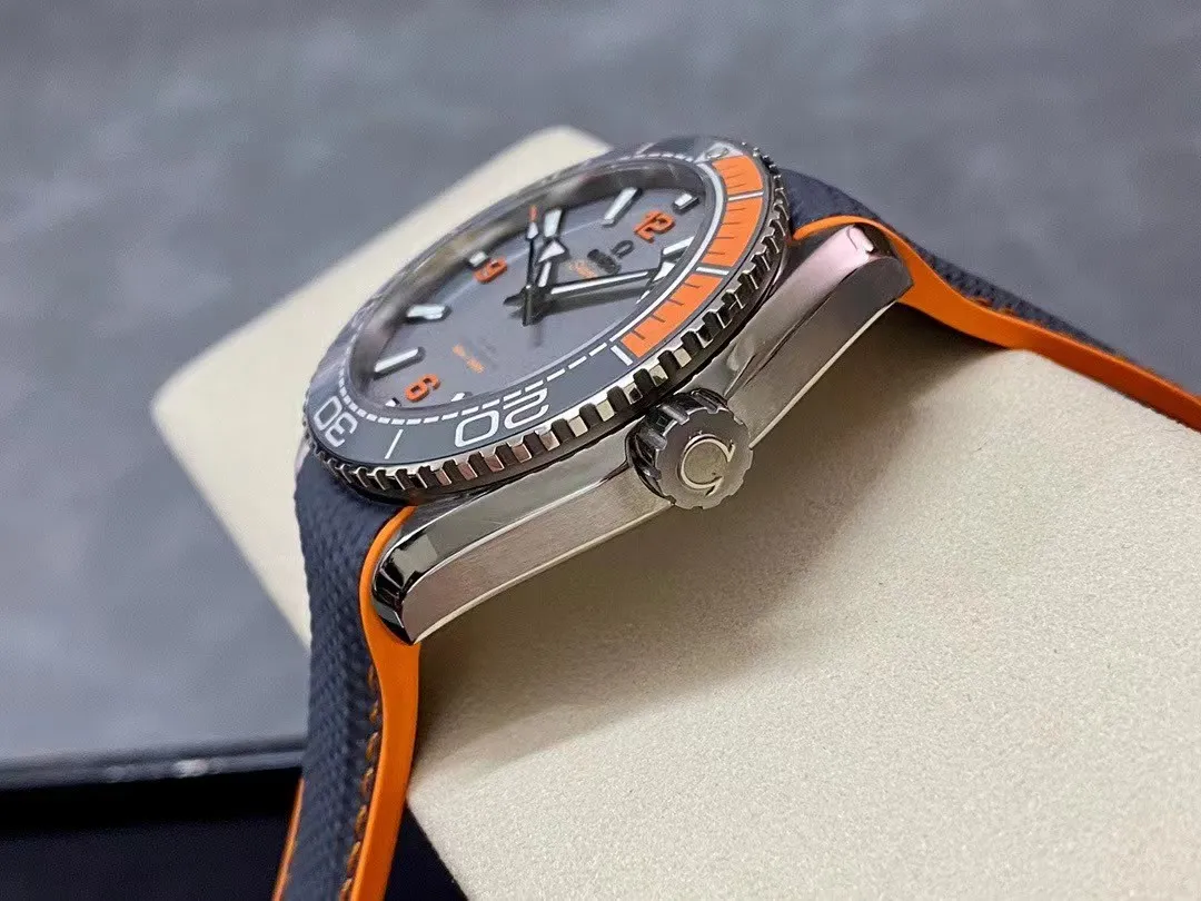 Omega Seamaster Planet Ocean Co-Axial Master Chronometer 215.92.44.21.99.001