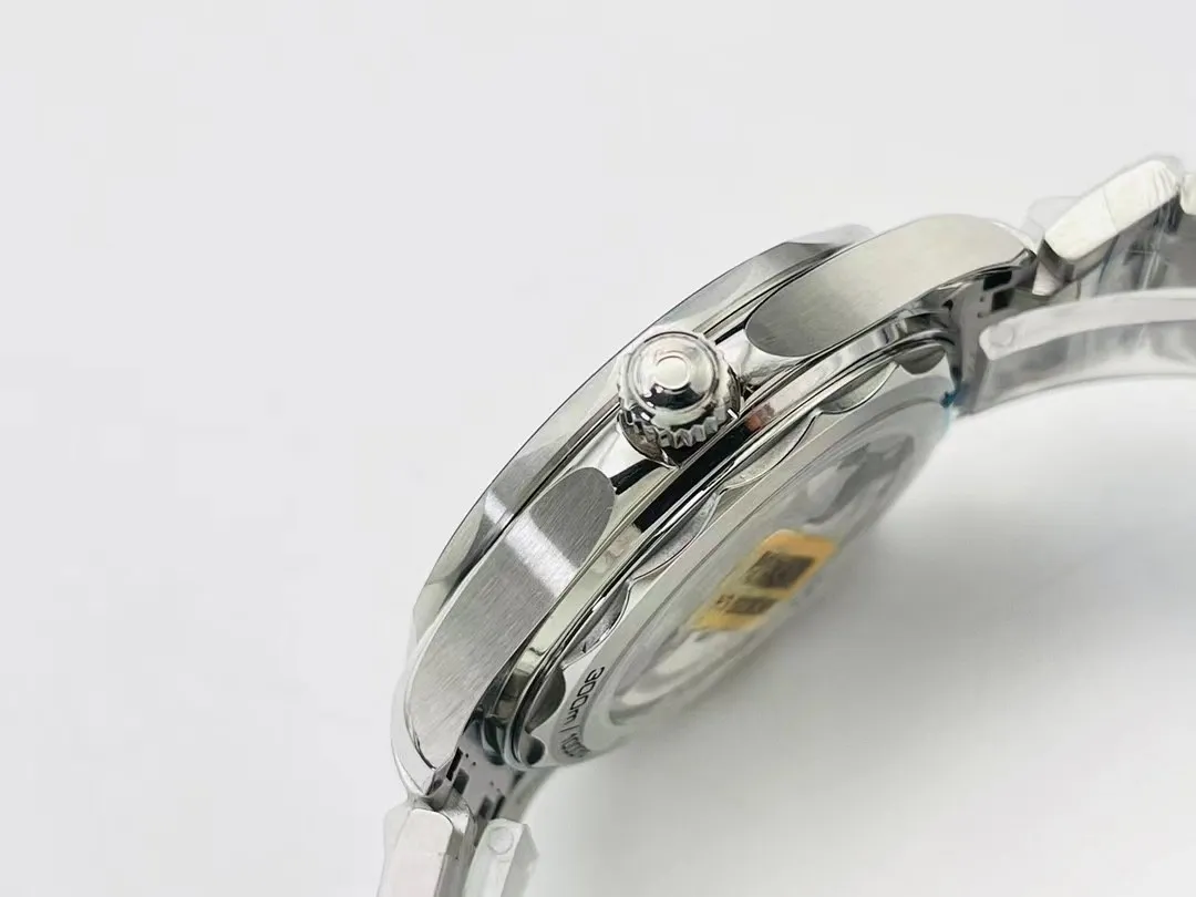 Omega Seamaster Diver 300M Co-Axial Master Chronometer 210.30.42.20.03.001
