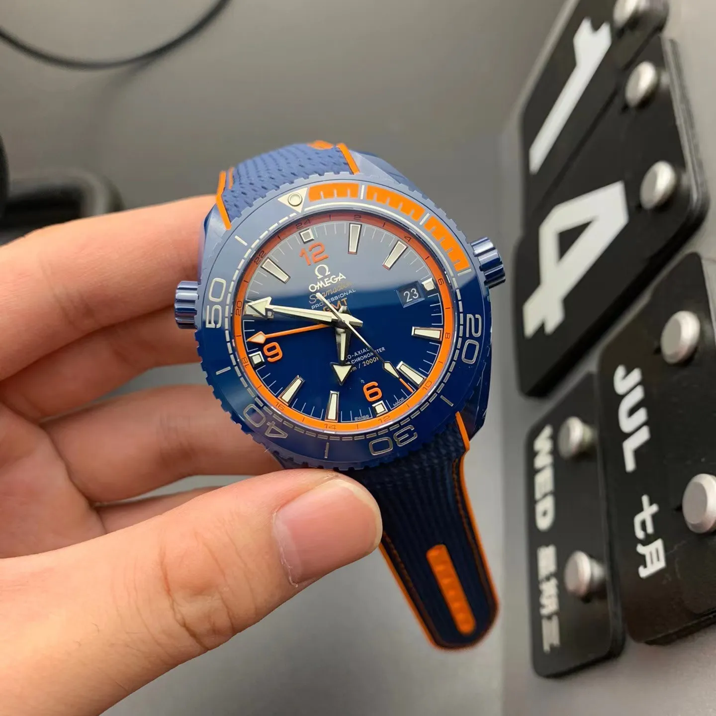 Omega Seamaster Planet Ocean Master Chronometr GMT Big Blue 215.92.46.22.03.001