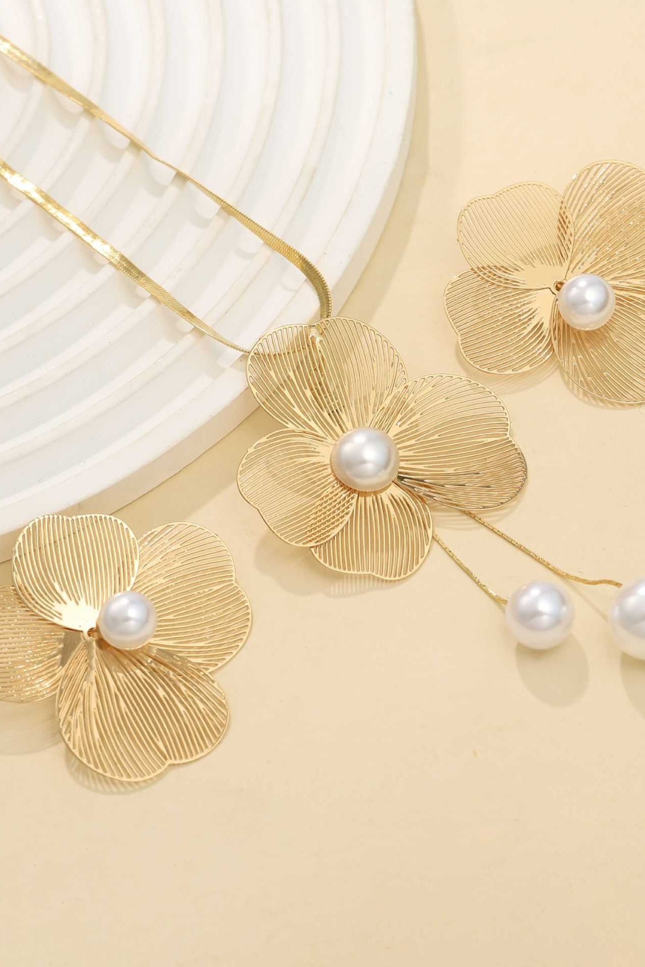 Golden Bridal Wedding Jewelry Set for Women Necklace Earrings Sets