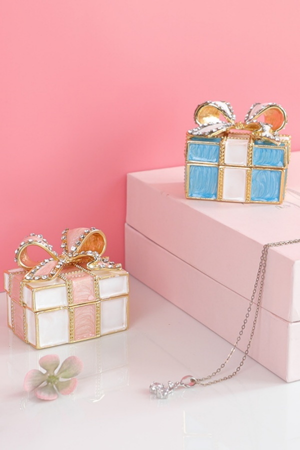 Mini Trinket Box Bow-knot Gift Box Style Hinged Jewelry Box Vintage Metal Enameled 