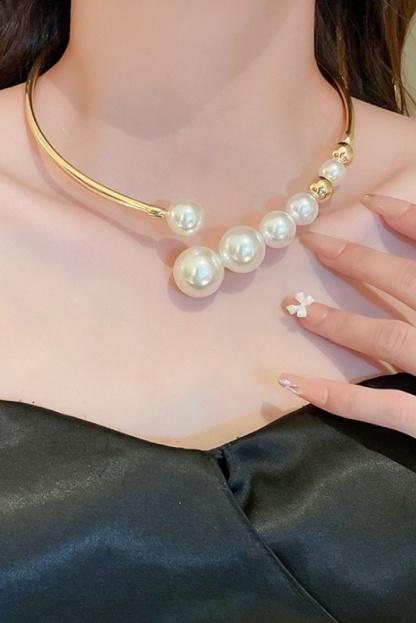 Geometry Imitation Pearl Necklace Choker