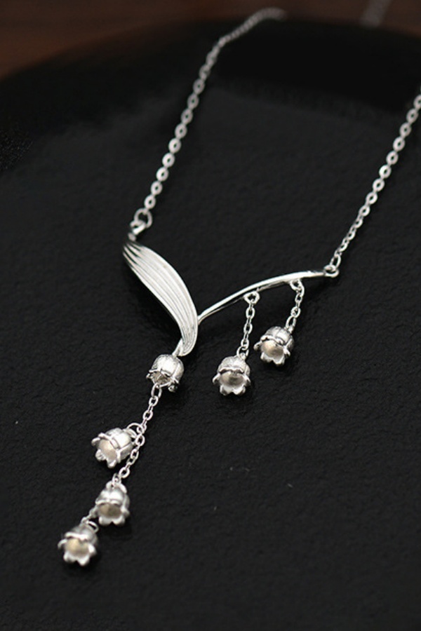 Dainty Simple Pendant Necklace for Women Floral Wedding Necklace for Bride 