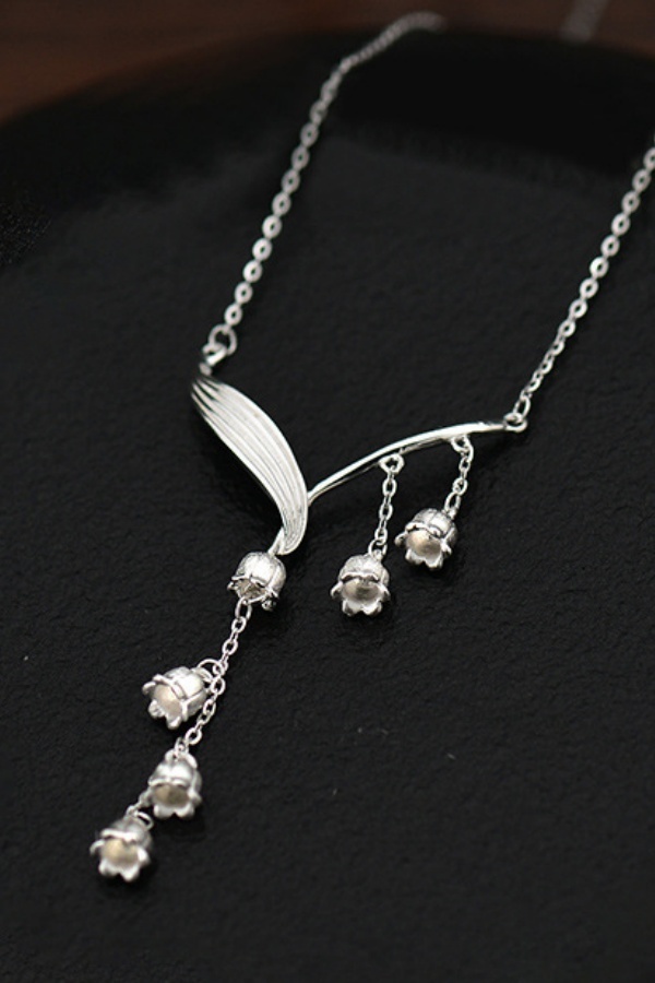 Dainty Simple Pendant Necklace for Women Floral Wedding Necklace for Bride 