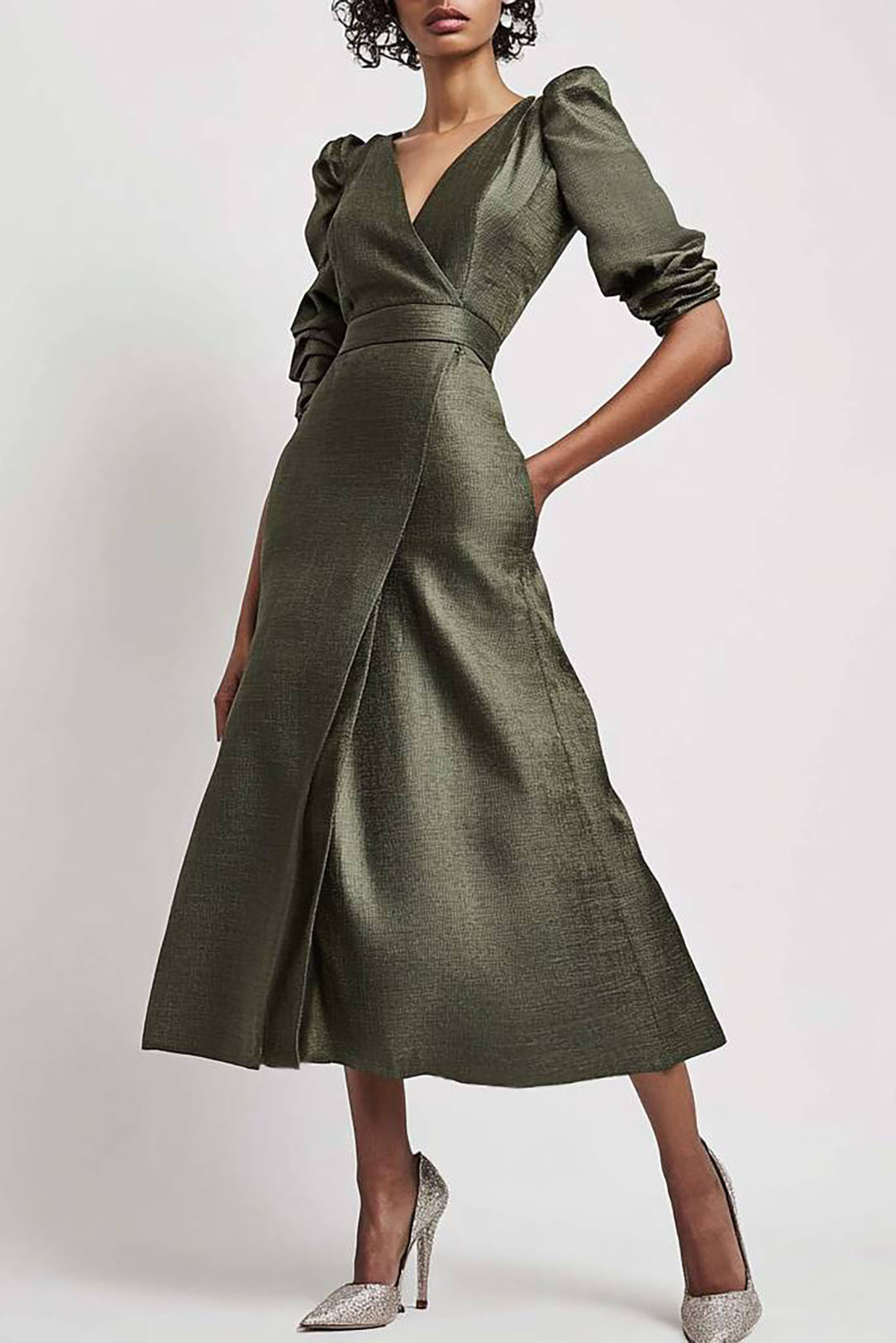 Green V neck A line party dress with puff sleeves