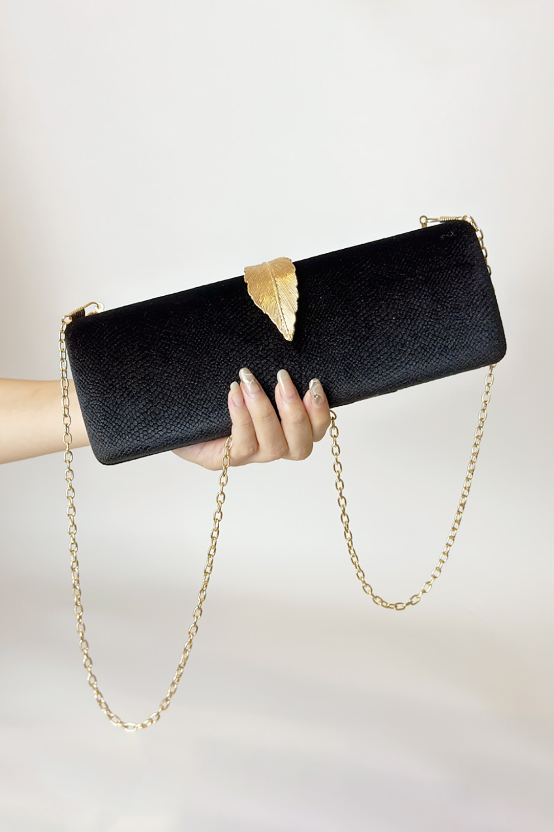 Women's Square Evening Bag Leaf Buckle Chain Clutch Bag