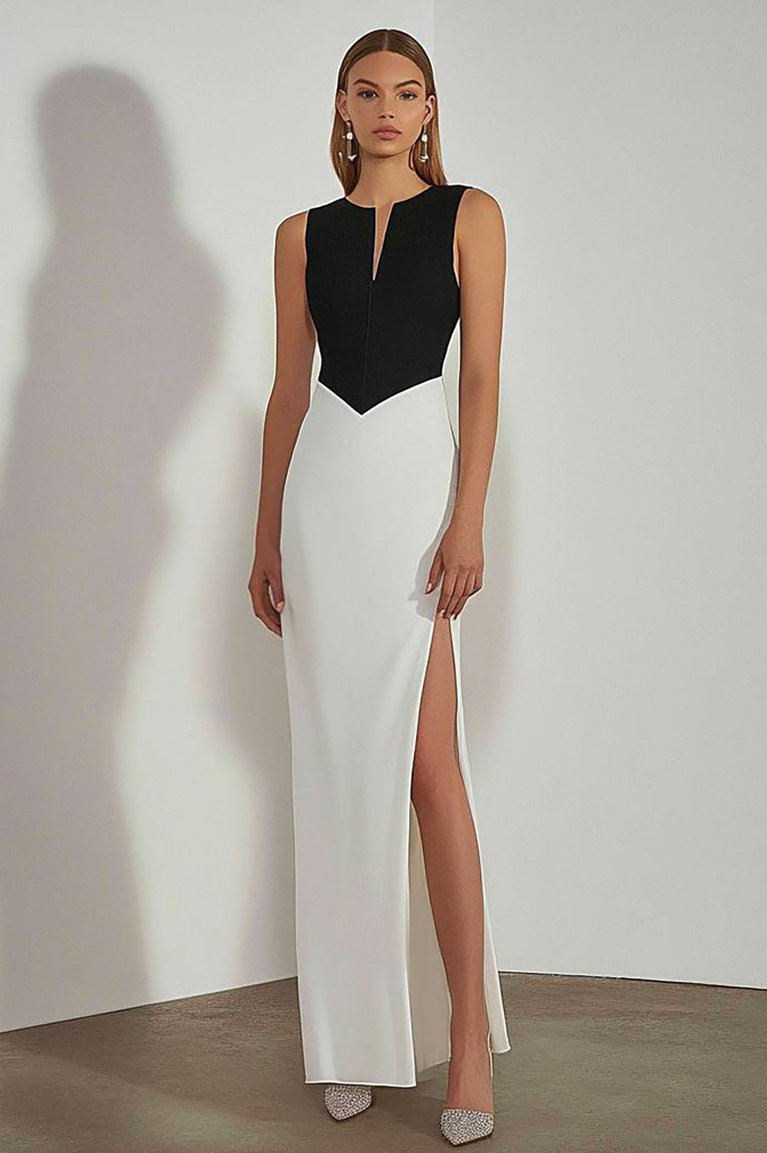 Semi-Formal Party Dress Black White V-Neck Sleeveless High Slit Maxi Dress