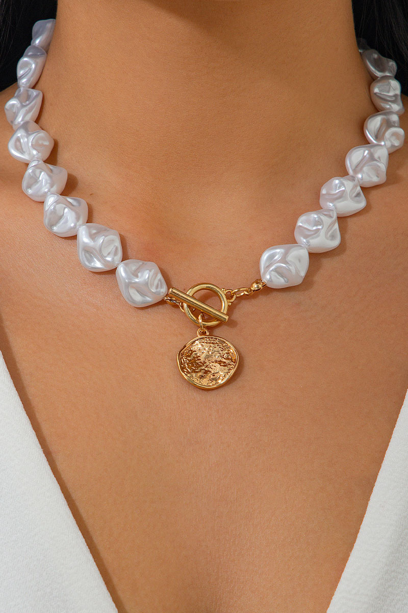 Baroque Pearl Necklace Irregular Metallic Clavicle Chain