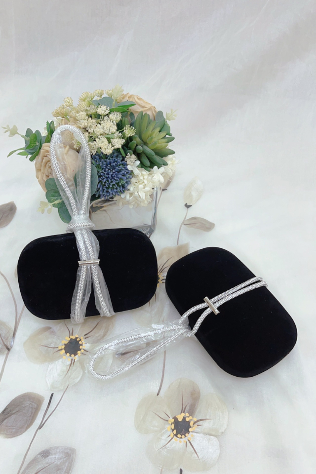 Vintage Velvet Handbag Rhinestone Evening Chain Bag