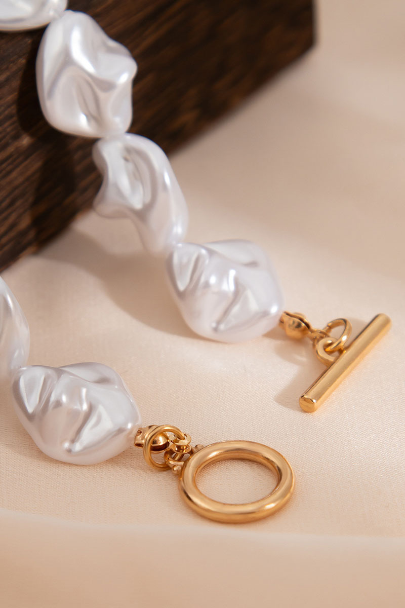 Baroque Pearl Necklace Irregular Metallic Clavicle Chain